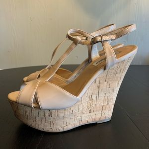 Like new Steve Madden Platform Sandal